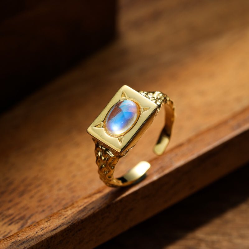 Bague Pierre de Lune Lueur Impériale en Argent Plaqué Or - Biloria