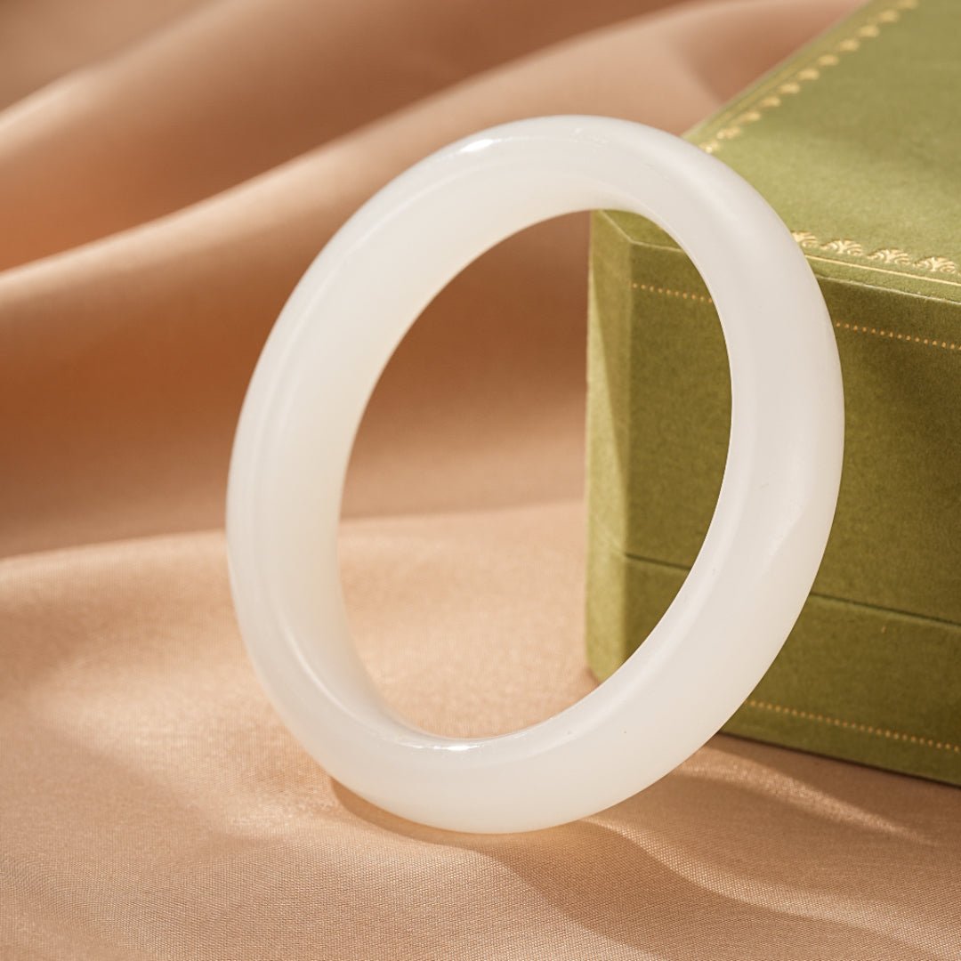 Bracelet Jonc Jade Blanc : sérénité et pureté - Biloria